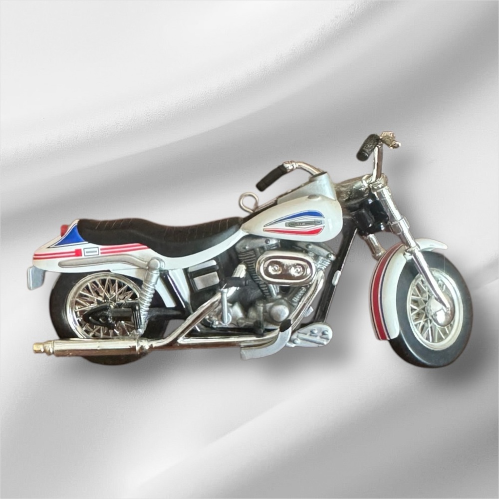 2002 Hallmark Harley Davidson Ornament